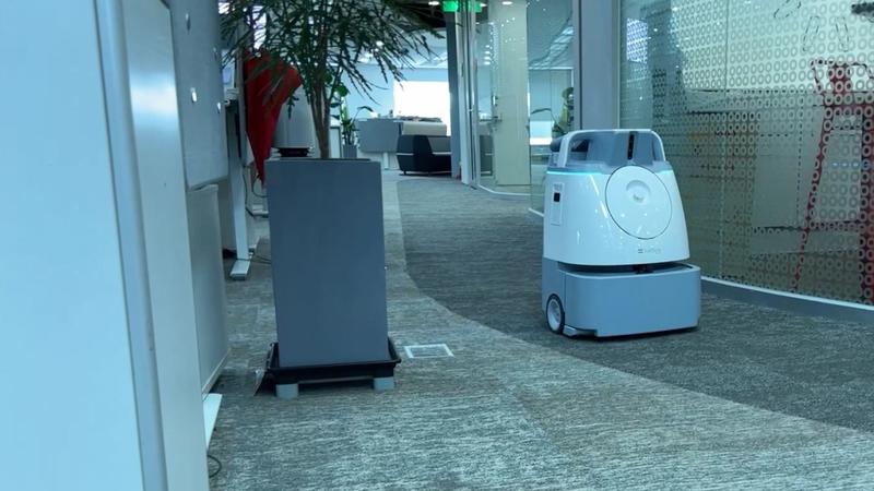 SoftBank Robotics 건식청소로봇 Whiz
