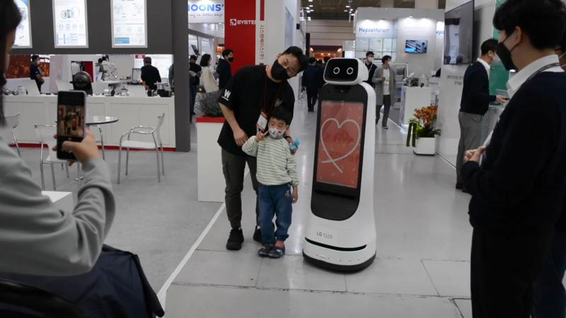 SFAW 전시회 LG CLOi 안내로봇 활용편