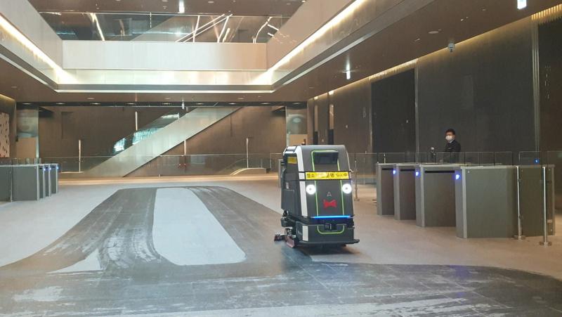 Avidbots Neo 2를 활용한 그랜드센트럴 오피스 및 주차장 청소