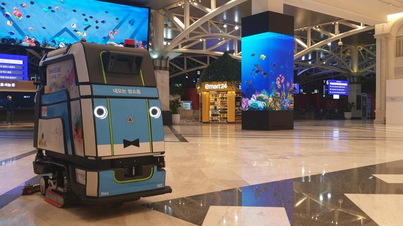 Avidbots Neo 2를 활용한 신세계센트럴시티 대합실 청소