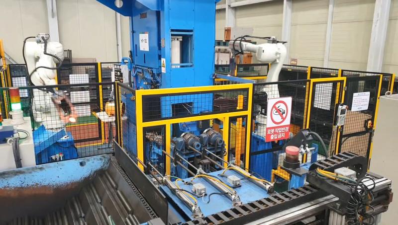 열간볼트 단조공정 로봇자동화 및 자동온도제어 시스템 구축