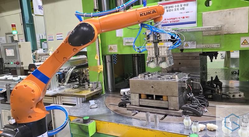 KUKA KR10을 활용한 2가지 파이프 사출 자동화