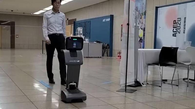 전시장 홍보 및 안내 로봇 temi