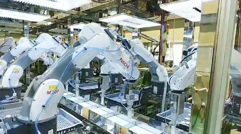 NACHI MZ07L과 비전 트래킹을 활용한 어묵 분류 적재