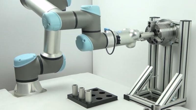 UR10과 온로봇 3FG15 그리퍼를 활용한 머신텐딩