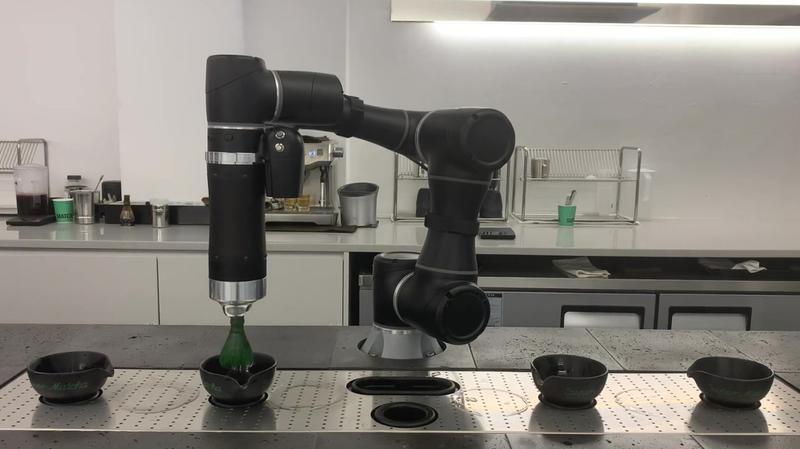 성수동 로봇 카페 슈퍼말차