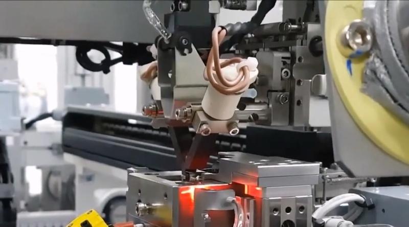 로보스타 직교로봇과 소니 머신비전을 활용한 USB Charger제조 자동화라인