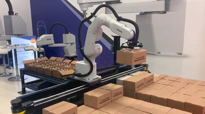 Epson VT6L과 레인지 익스텐더를 활용한 박스 적재 자동화