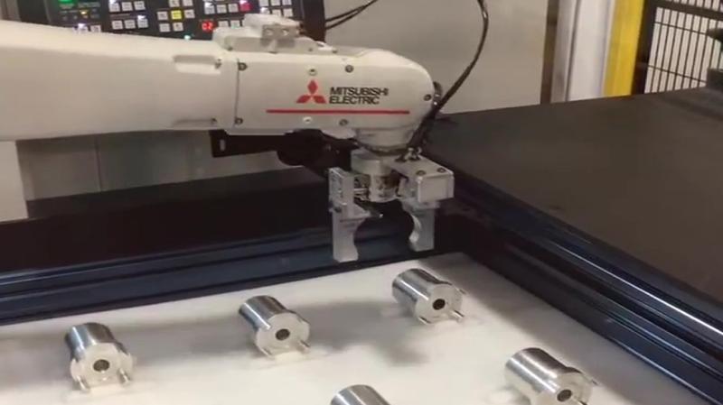 미쯔비시 로봇과 서랍시스템을 활용한 CNC 머신텐딩