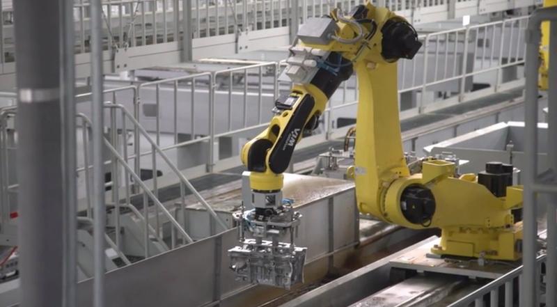 가와사키 BT200L과 리니어 트랙을 활용한 엔진블럭 부품 이송