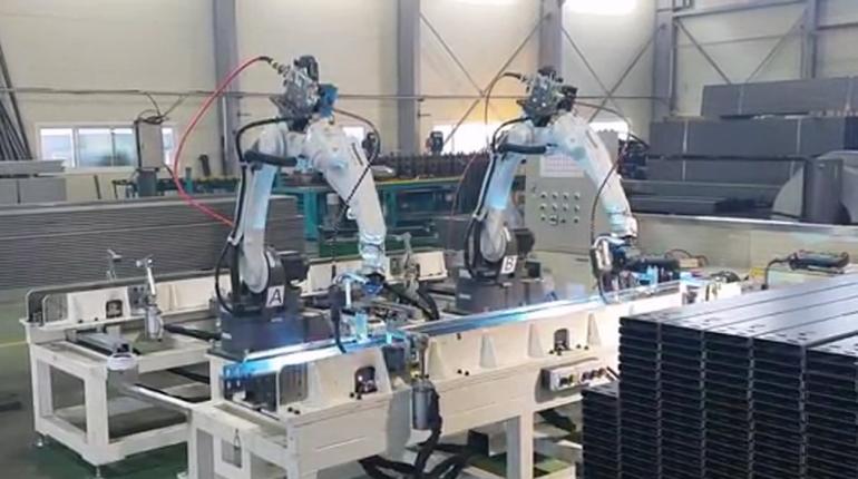 파나소닉 용접로봇 2대를 연동한 케이블트레이 ARC 용접