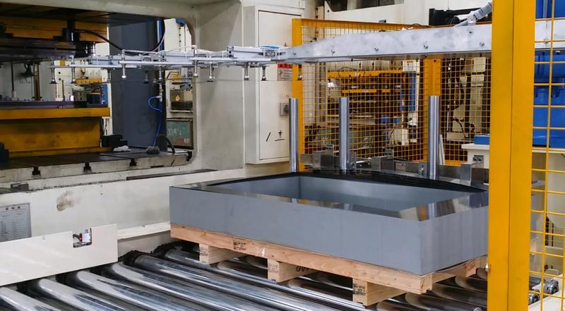 야스카와 로봇을 활용한 박판 플레이트 프레스 머신텐딩