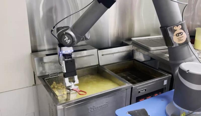 TM12 협동로봇을 활용한 튀김 조리 자동화 솔루션